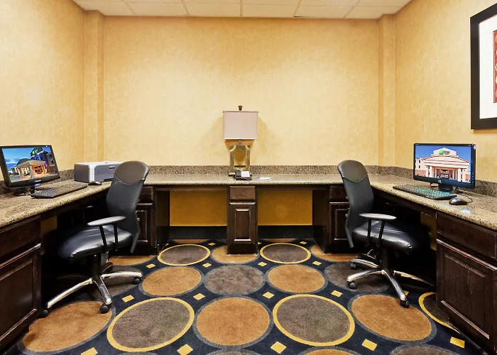 Holiday Inn Express & Suites Clovis By Ihg