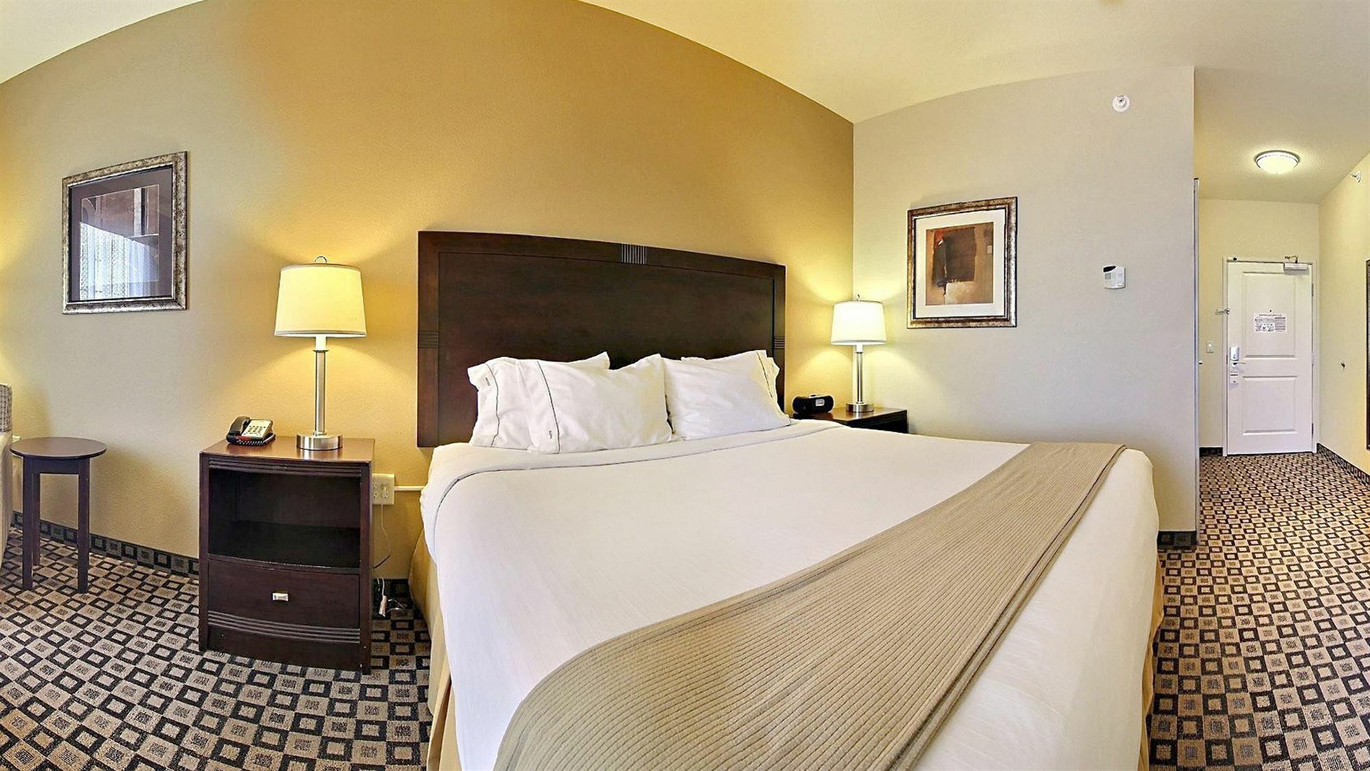 Express & By Ihg